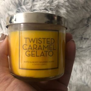 Bath and body works twisted Carmel gelato candle